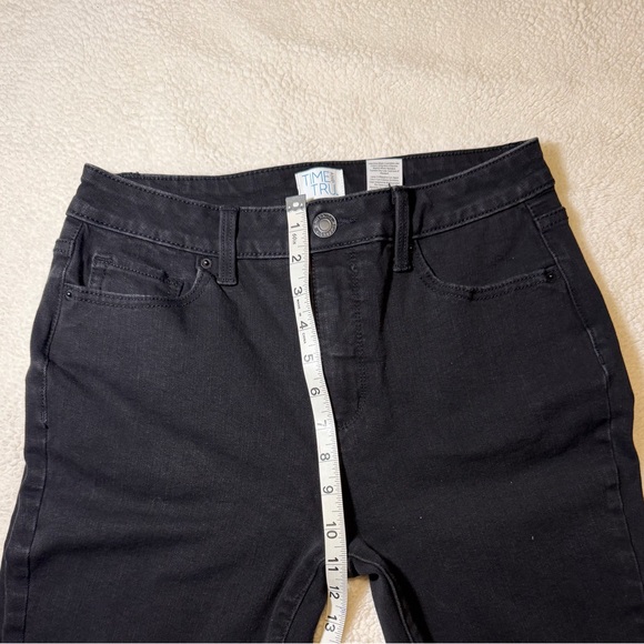Time and Tru Women's Black Skinny Jeans - Picture 8 of 10